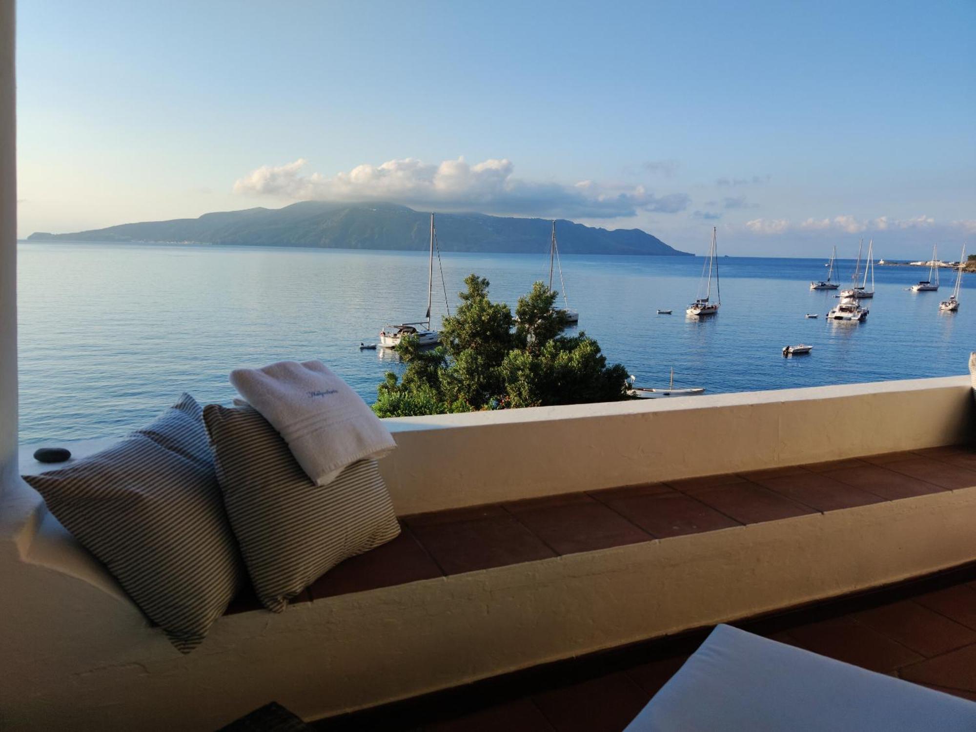 Halgoduria Hotel Santa Marina Salina Room photo