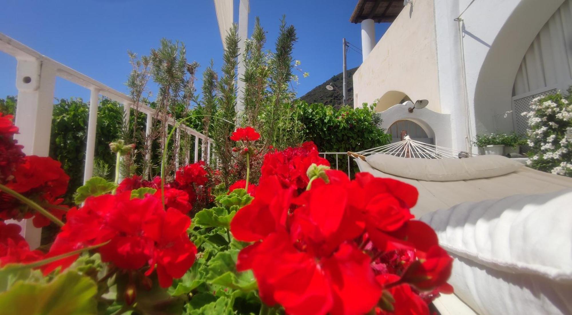 Halgoduria Hotel Santa Marina Salina Exterior photo