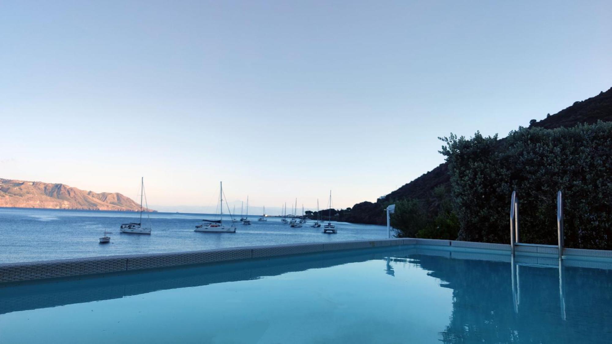 Halgoduria Hotel Santa Marina Salina Exterior photo